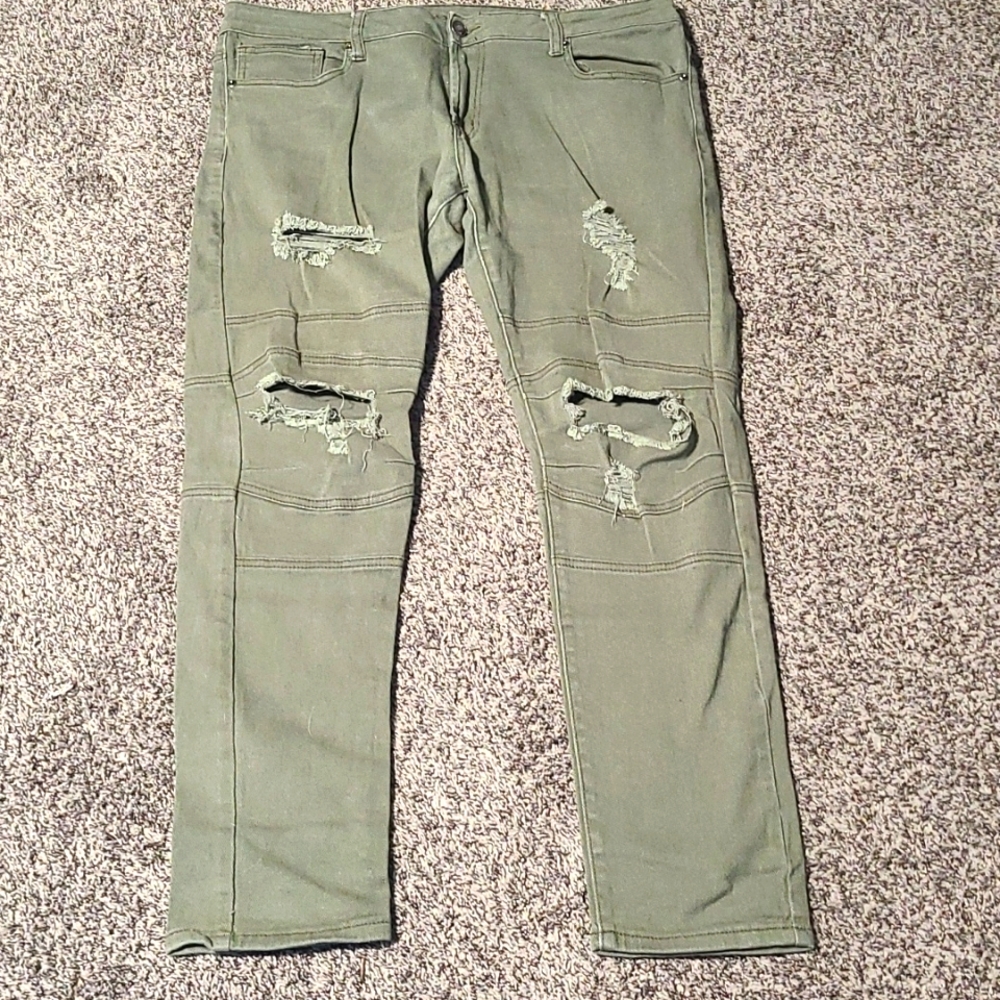 Green ripped men jeans